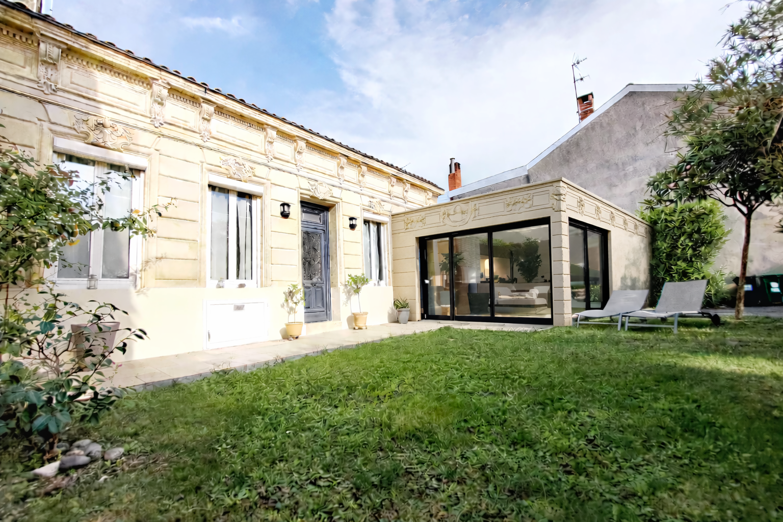 Extension avec enduit moulé